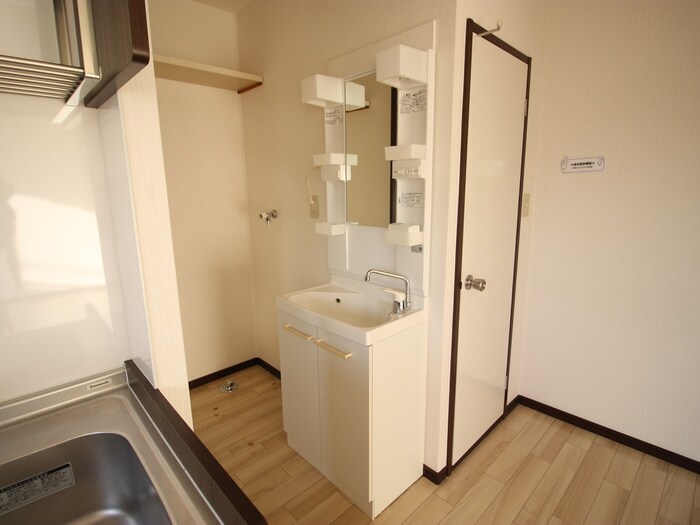 アーバン堂の前の物件内観写真