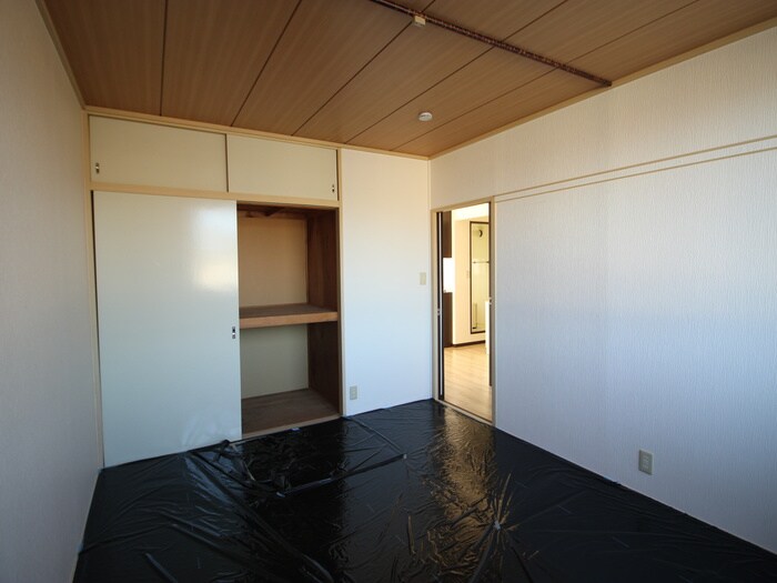 アーバン堂の前の物件内観写真