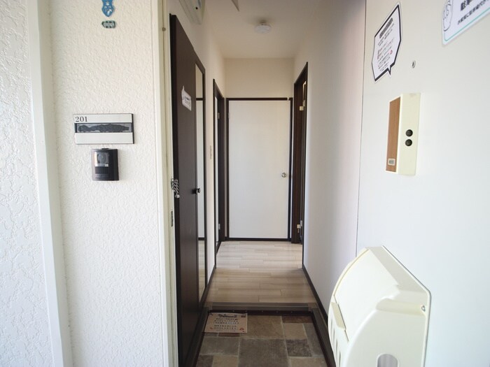 アーバン堂の前の物件内観写真