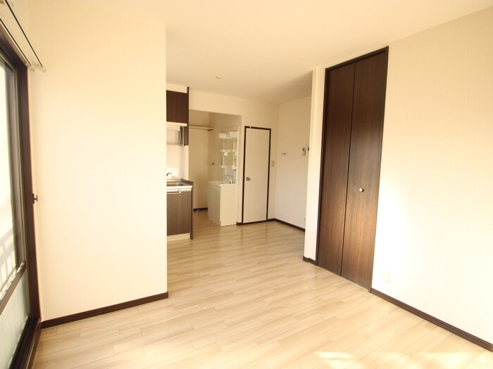 アーバン堂の前の物件内観写真