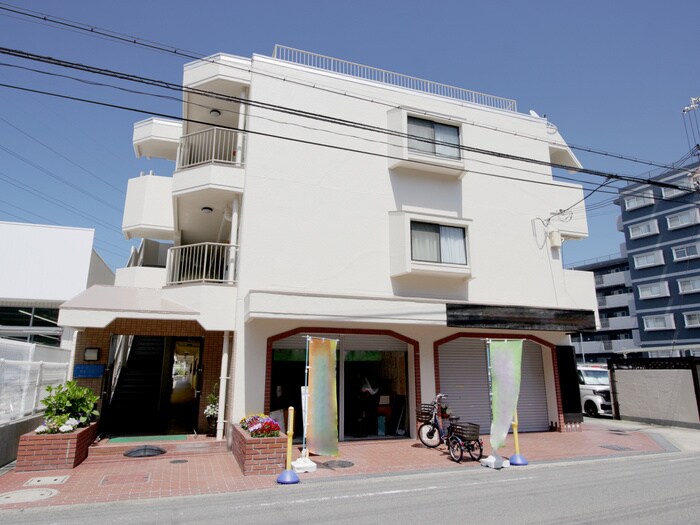 ハイツブル－スカイの物件外観写真