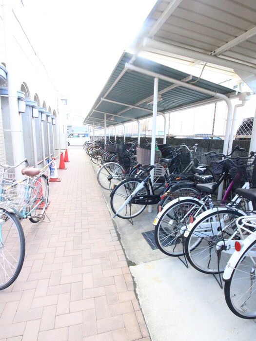 クレ－ル白鳩の物件外観写真