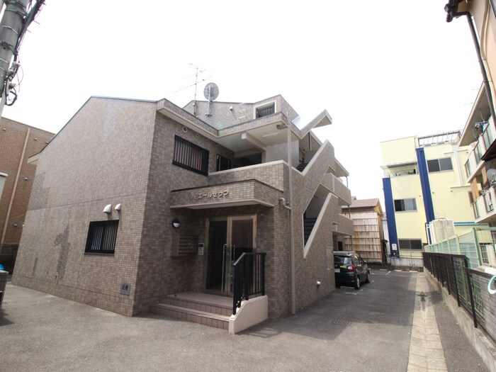 ルミエ－ルせっつの物件外観写真