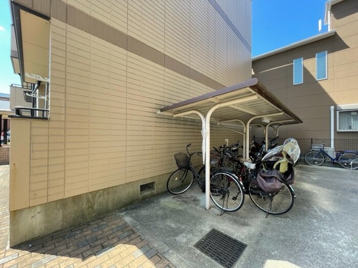 Ｍクレ－ル　Ａ棟の物件外観写真