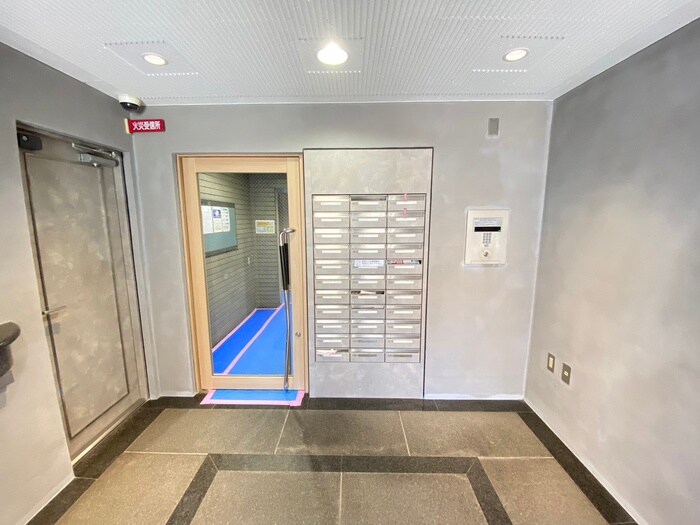 サンフロ－ラ三条大宮の物件外観写真