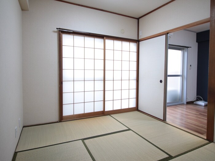 松林マンションの物件内観写真