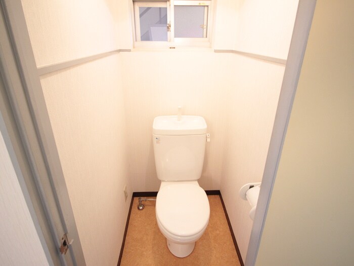 松林マンションの物件内観写真