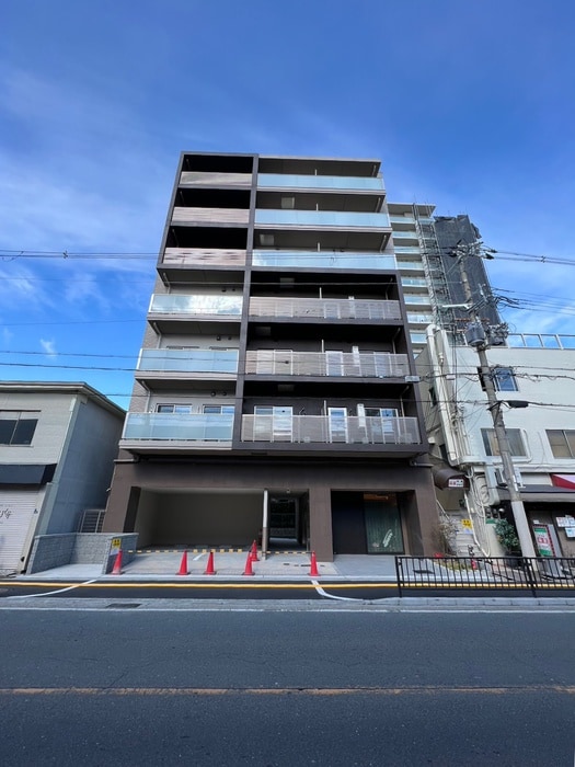 リィリィエ西三荘駅前の物件外観写真