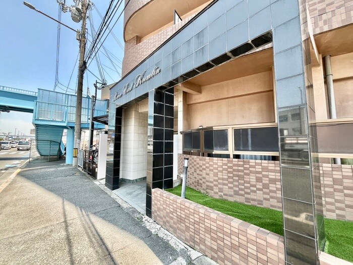 リバ－イ－ストクレムリンの物件外観写真