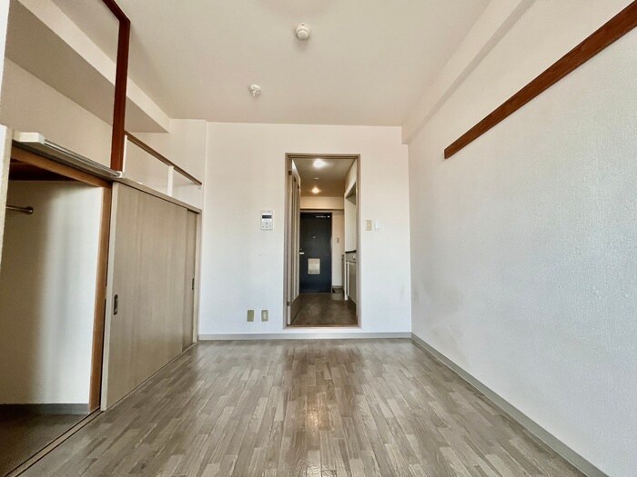 リバ－イ－ストクレムリンの物件内観写真