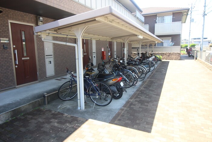 イ－ストフラワ－壱番館の物件外観写真