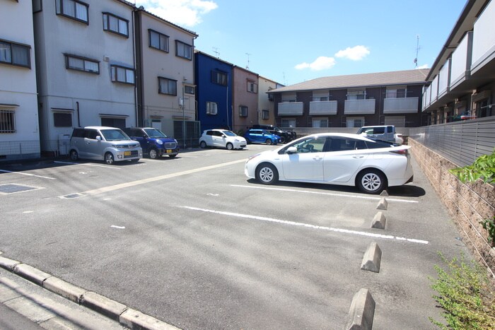 イ－ストフラワ－壱番館の物件外観写真