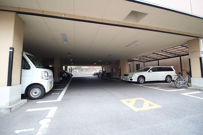 アルビ－コ－トの物件外観写真