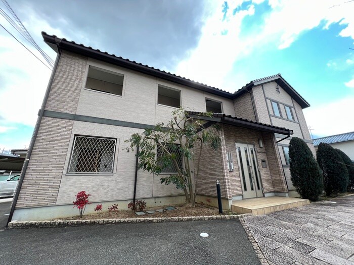 メ－プルガ－デンの物件外観写真