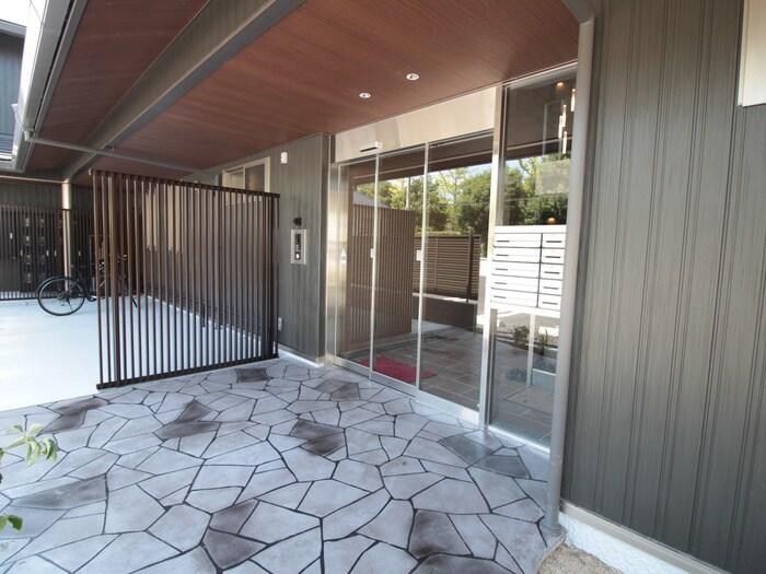 シャーメゾン岩倉南の物件外観写真