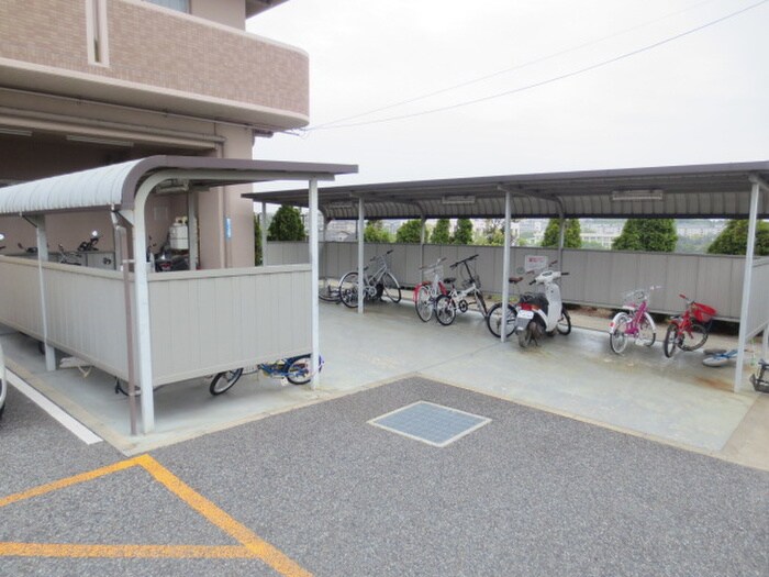 グレイスコ－トの物件外観写真