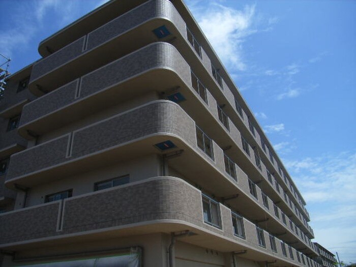 グレイスコ－トの物件外観写真