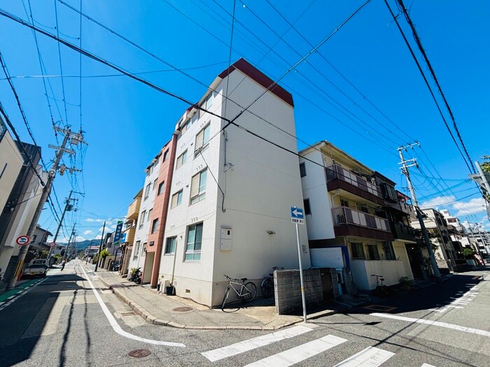 ライオンハイツの物件外観写真