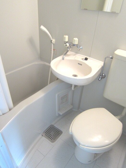 RHYTHM新石切B棟の物件内観写真