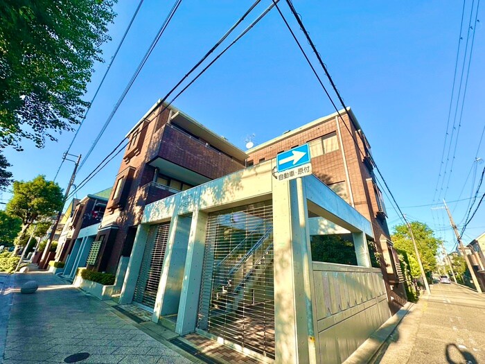 メゾン呉藤の物件外観写真