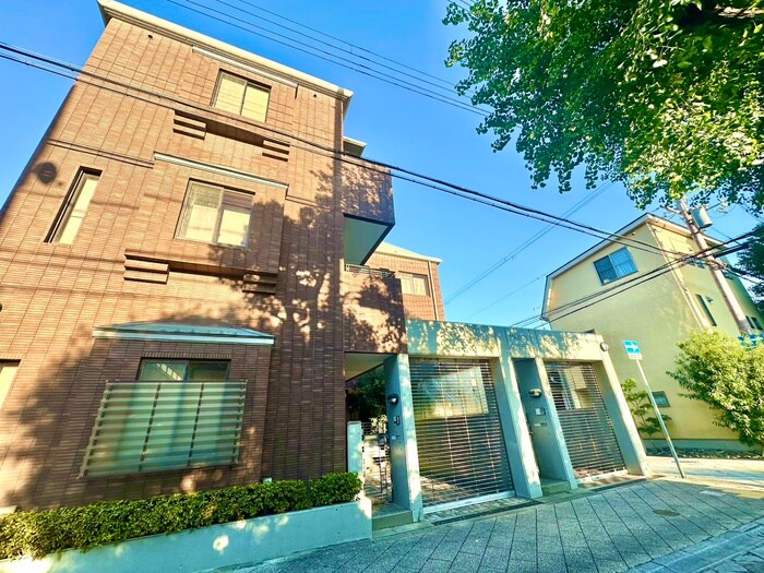 メゾン呉藤の物件外観写真