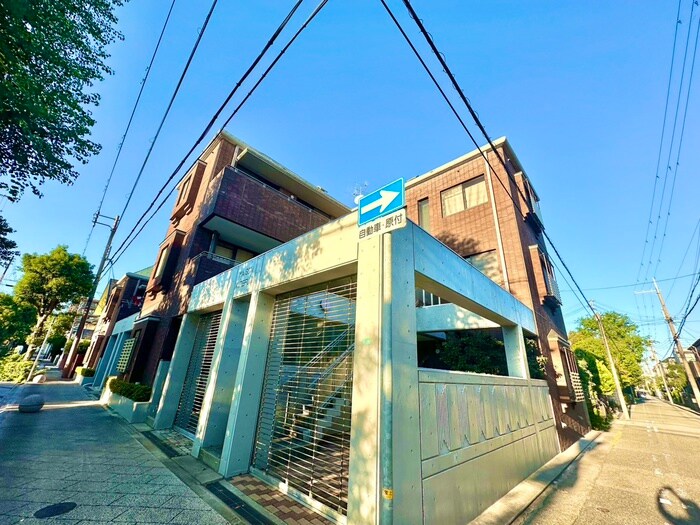 メゾン呉藤の物件外観写真