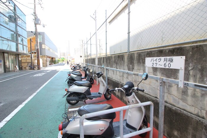 グリットハウス津久野の物件外観写真