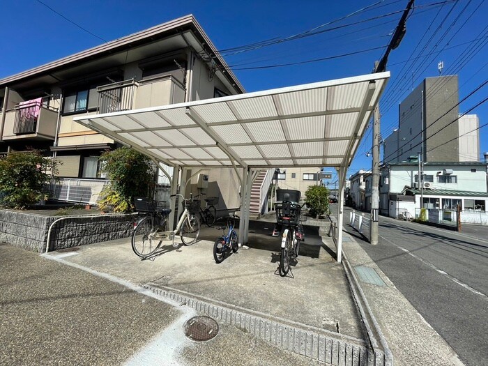 メゾン朋城　Ａ棟の物件外観写真