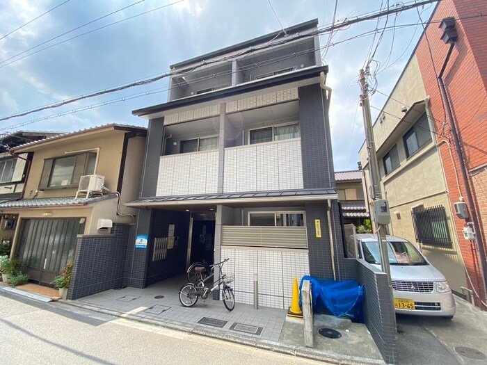 Delizia三条堀川の物件外観写真