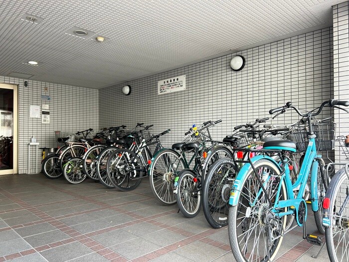 エル・アブラリの物件外観写真