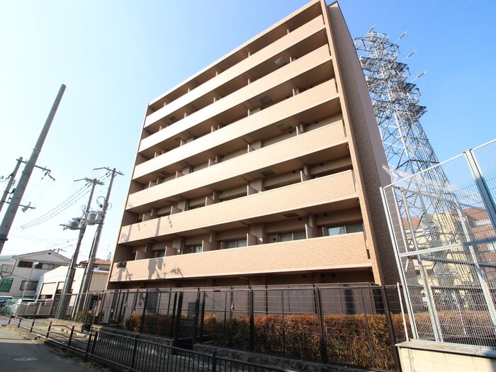 エルセレ－ノ吹田の物件外観写真