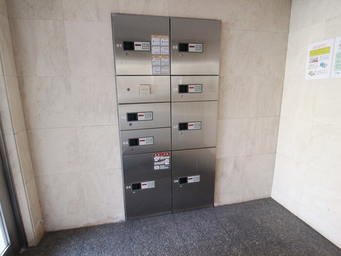 エルセレ－ノ吹田の物件外観写真