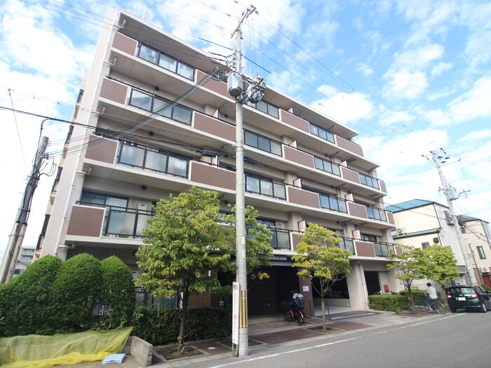 ベルパレス高木の物件外観写真