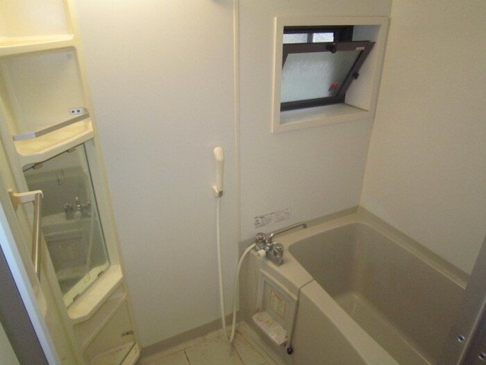 アペルトコ－トＡの物件内観写真