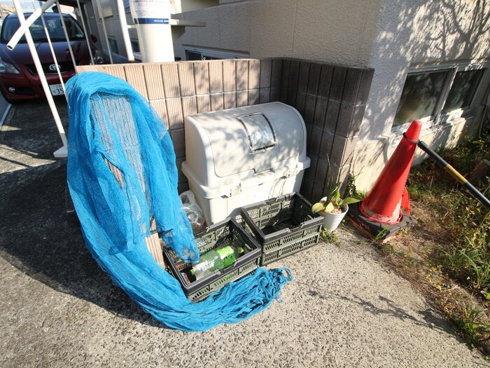 東華苑コ－ポの物件外観写真