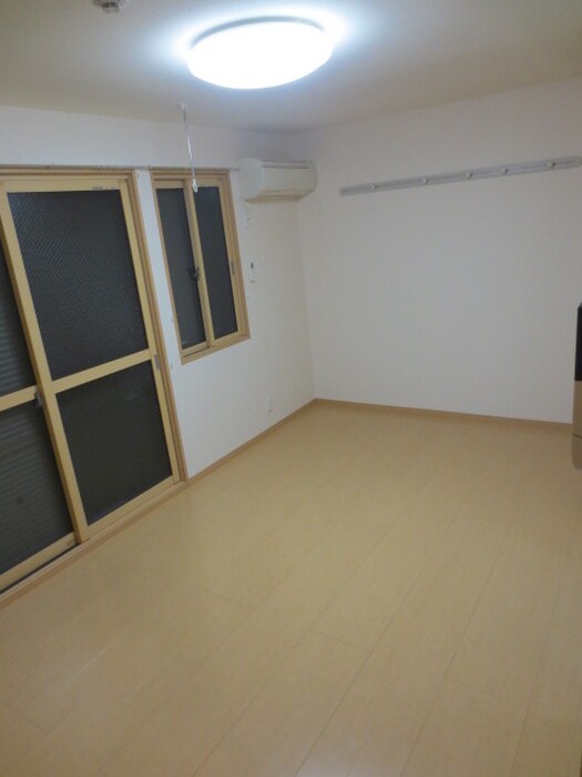 ＣＯＺＹ岸里の物件内観写真