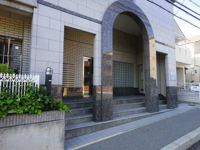 パ－クハイツアイリス１号館の物件外観写真