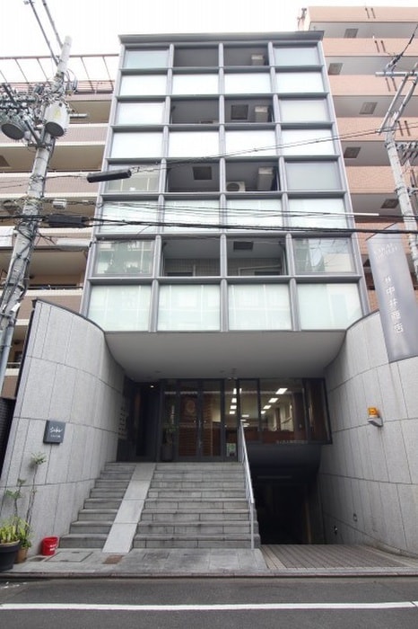 シャトレナカイ三条の物件外観写真