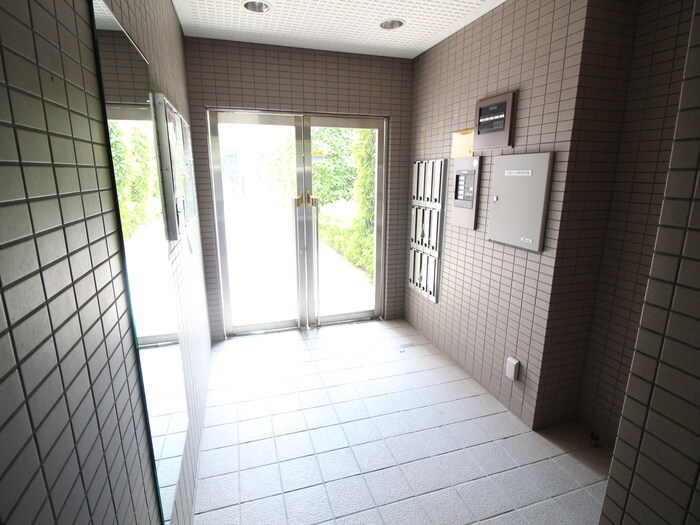 エクウス箕面の物件外観写真