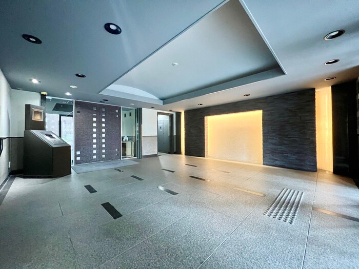 レジディア太秦の物件外観写真