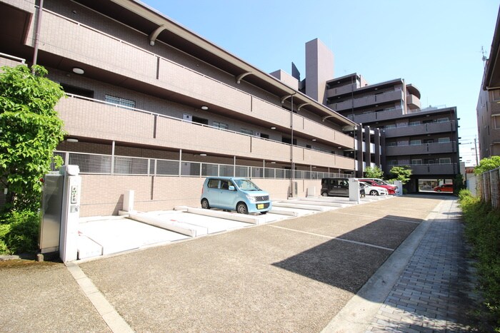 レジディア太秦の物件外観写真