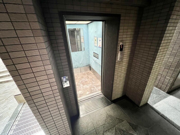 レジディア太秦の物件外観写真