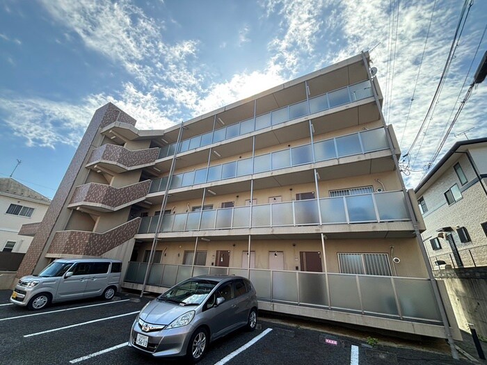 ベルヌ－ブ森神Ⅳの物件外観写真