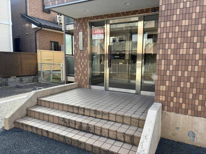 ベルヌ－ブ森神Ⅳの物件外観写真