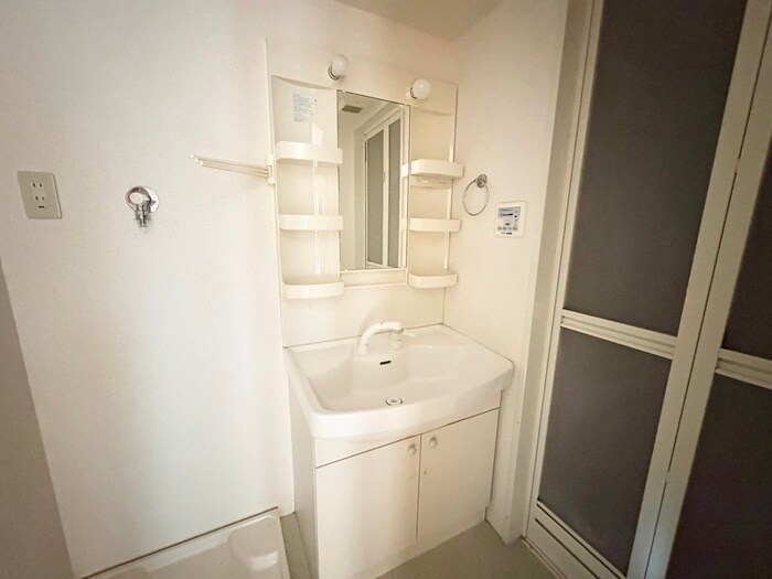 ベルヌ－ブ森神Ⅳの物件内観写真