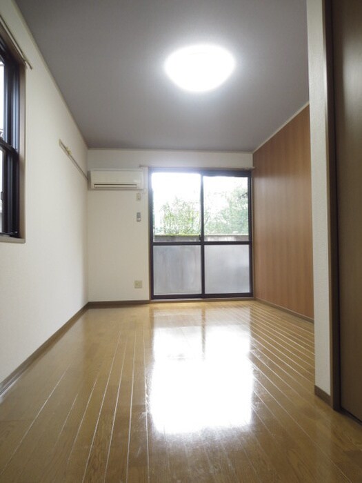 ブランド－ル松尾の物件内観写真