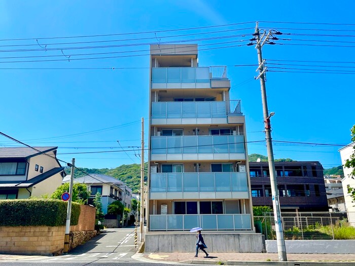 レジデンス岡本の物件外観写真