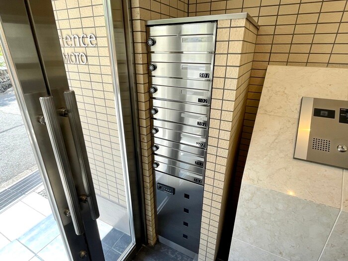 レジデンス岡本の物件外観写真