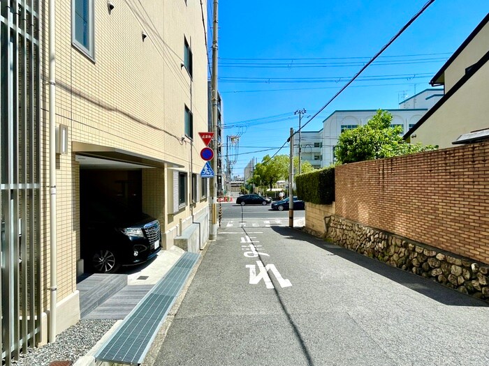 レジデンス岡本の物件外観写真