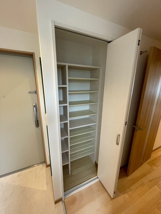 レジデンス岡本の物件内観写真